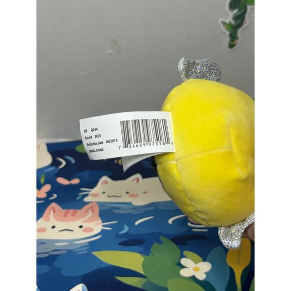 Squishmallows Sunny The Bumble Bee Clip On Keychain Plush Stuffed Toy Doll - Picture 6 of 7